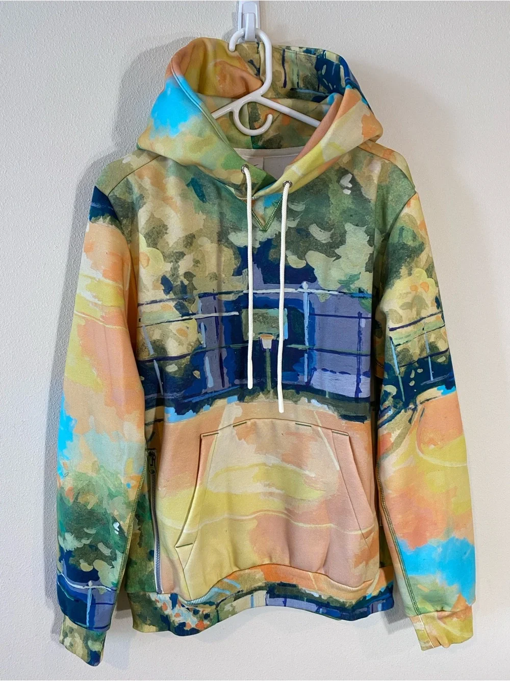Nike Basketball Court Watercolor Painting AOP HV3516-365 $110 - Medium